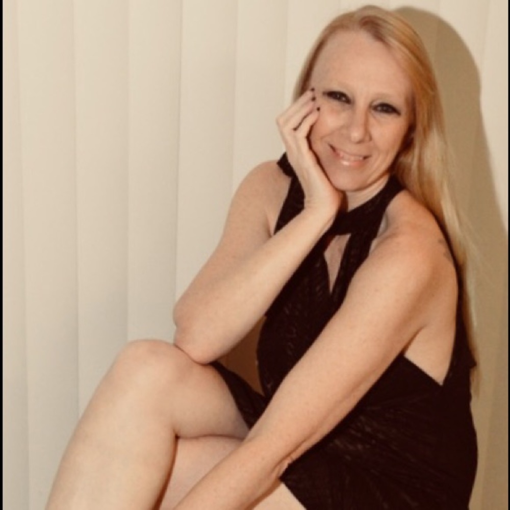 Meet your Posher, Denise